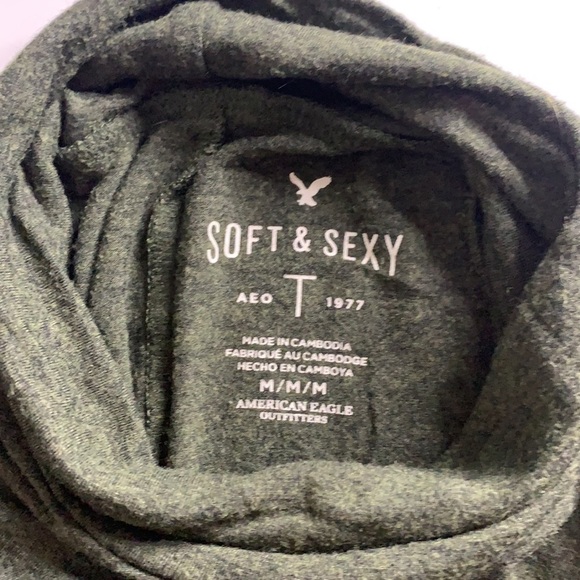 American Eagle soft sexy long sleeve high neck Olive green medium relaxed - Picture 4 of 5